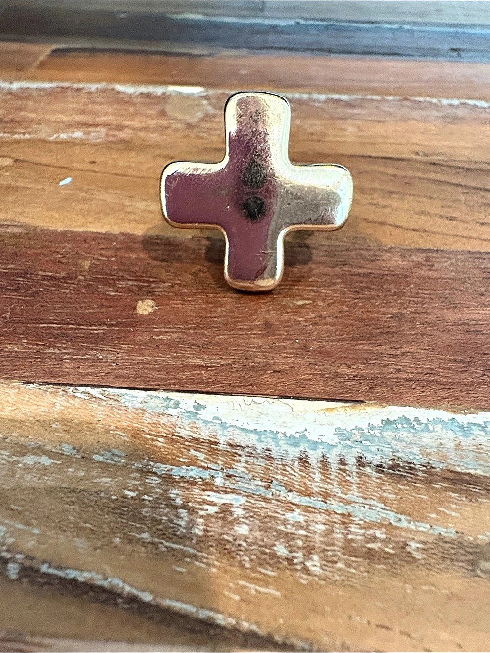 Cross ring in Gold